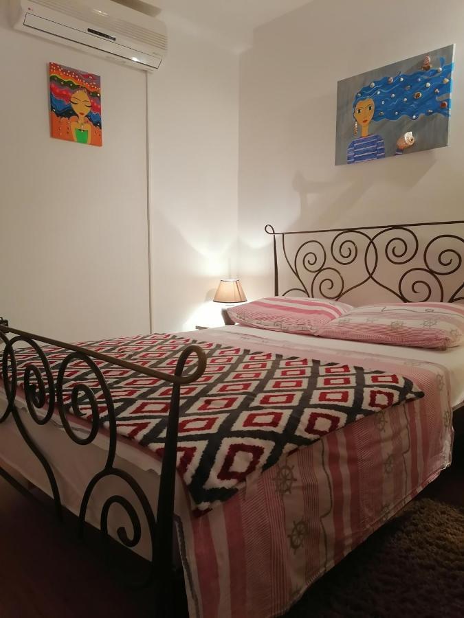 Apartment Nikolina Trogir Bagian luar foto