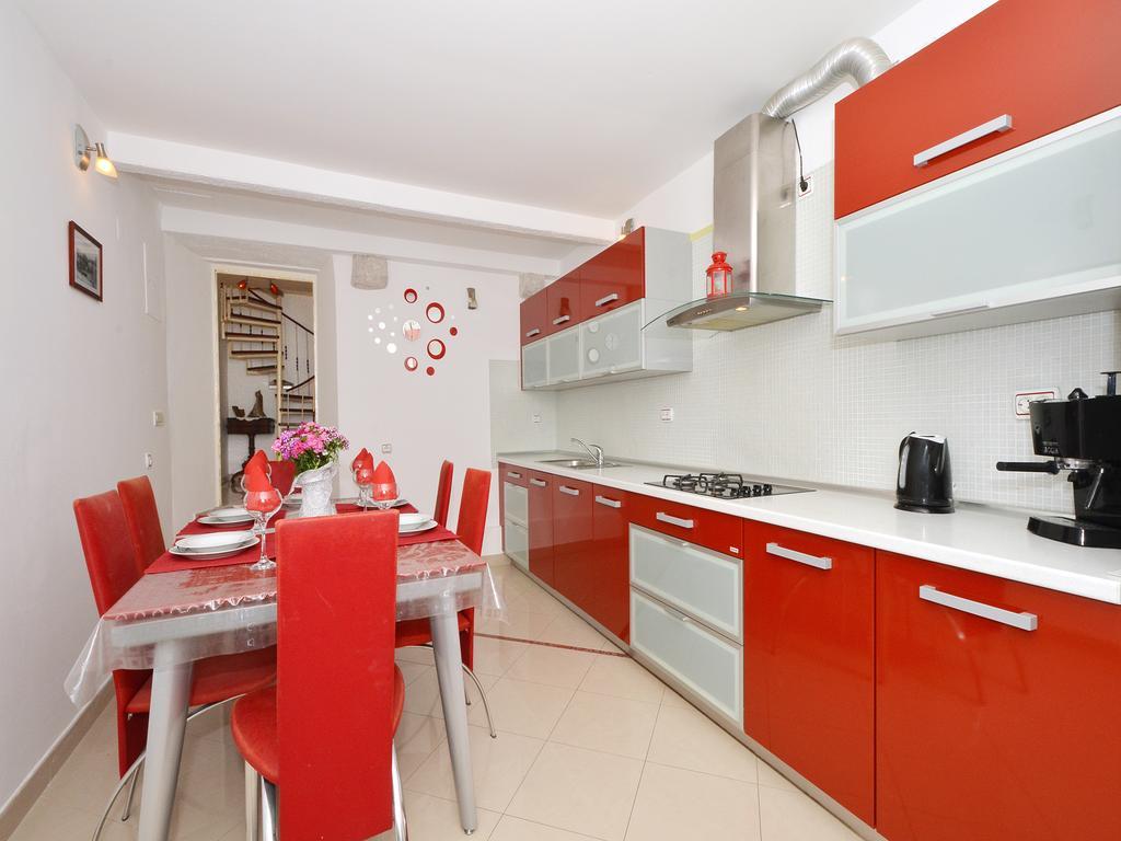 Apartment Nikolina Trogir Bagian luar foto