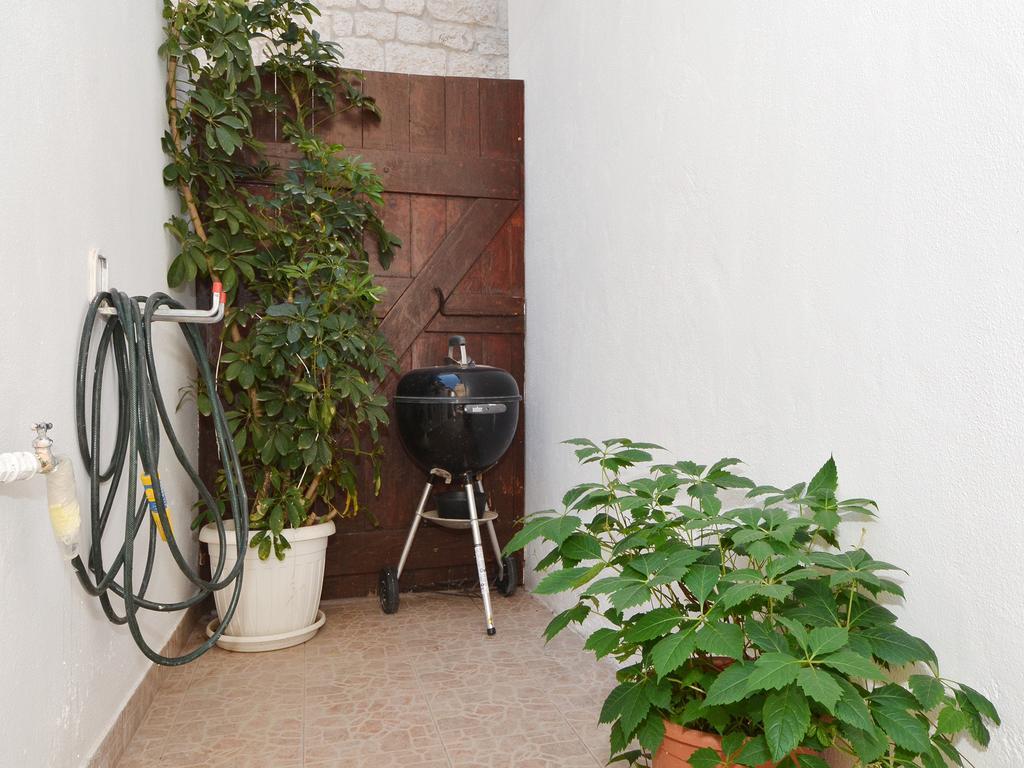 Apartment Nikolina Trogir Bagian luar foto