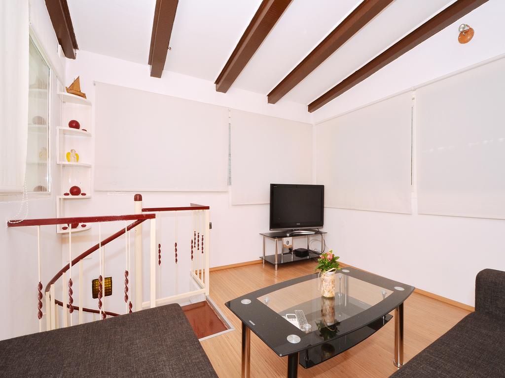 Apartment Nikolina Trogir Bagian luar foto
